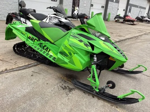 2016-Arctic-Cat®-ZR-9000-Limited-139-600x450