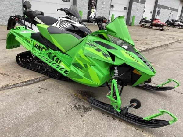 2016-Arctic-Cat®-ZR-9000-Limited-142-600x450