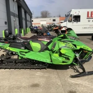 2017 Arctic Cat® M 8000 Mountain Cat (162)